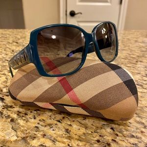 Authentic Burberry Sunglasses w/ Case